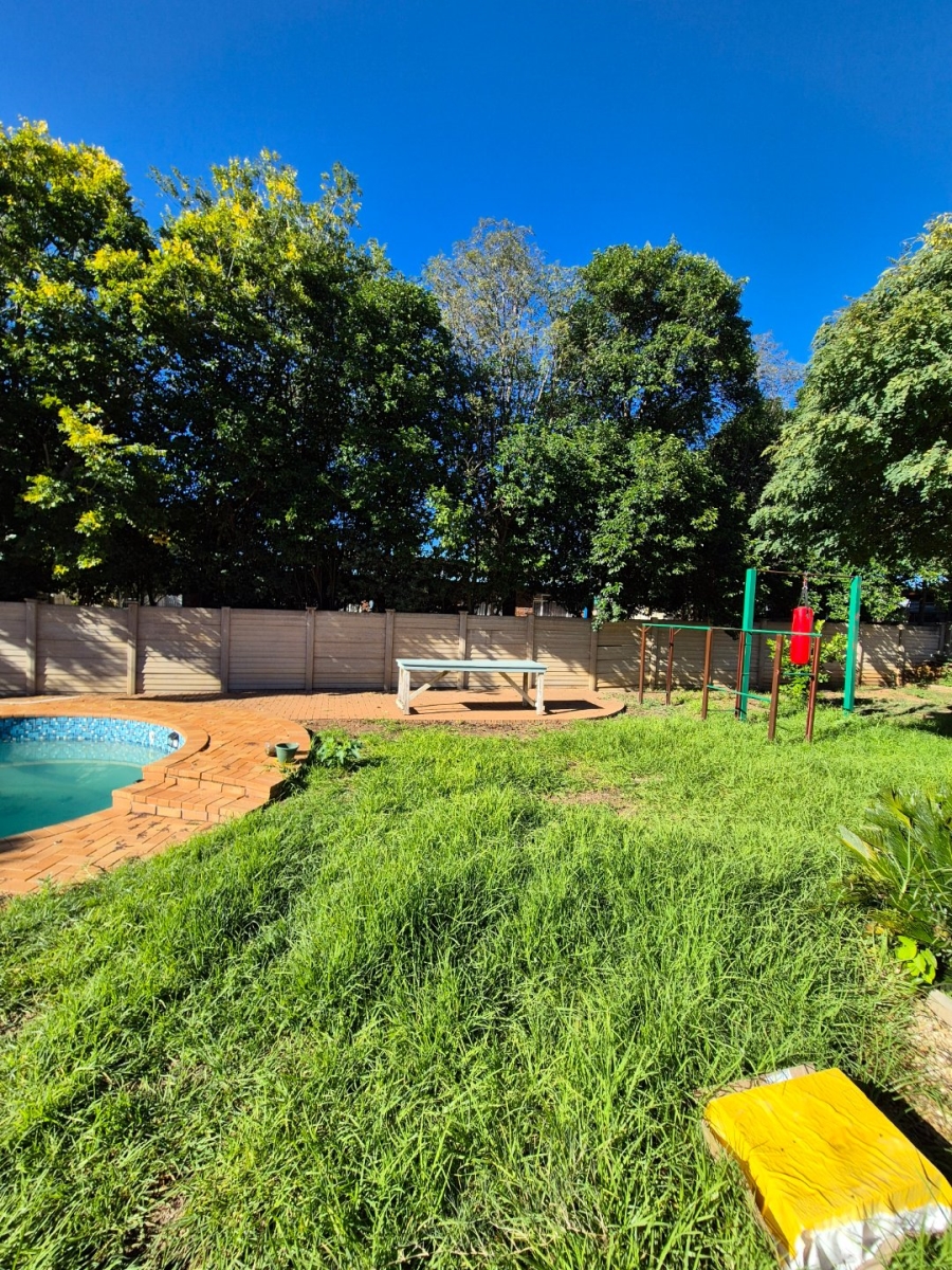 To Let 3 Bedroom Property for Rent in Pellissier Free State